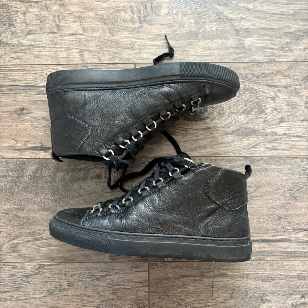 Balenciaga Arenas Black